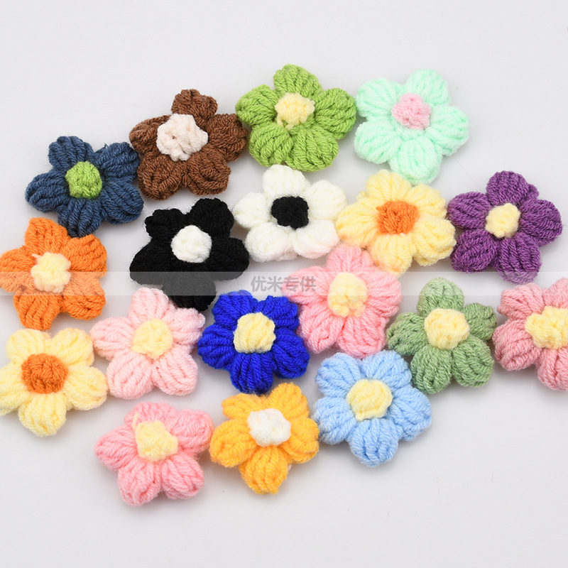 手作りのクロシェ五弁花アップリケ、ニットデイジー花柄パッチ、 - Embellish Craft のレビューと価格