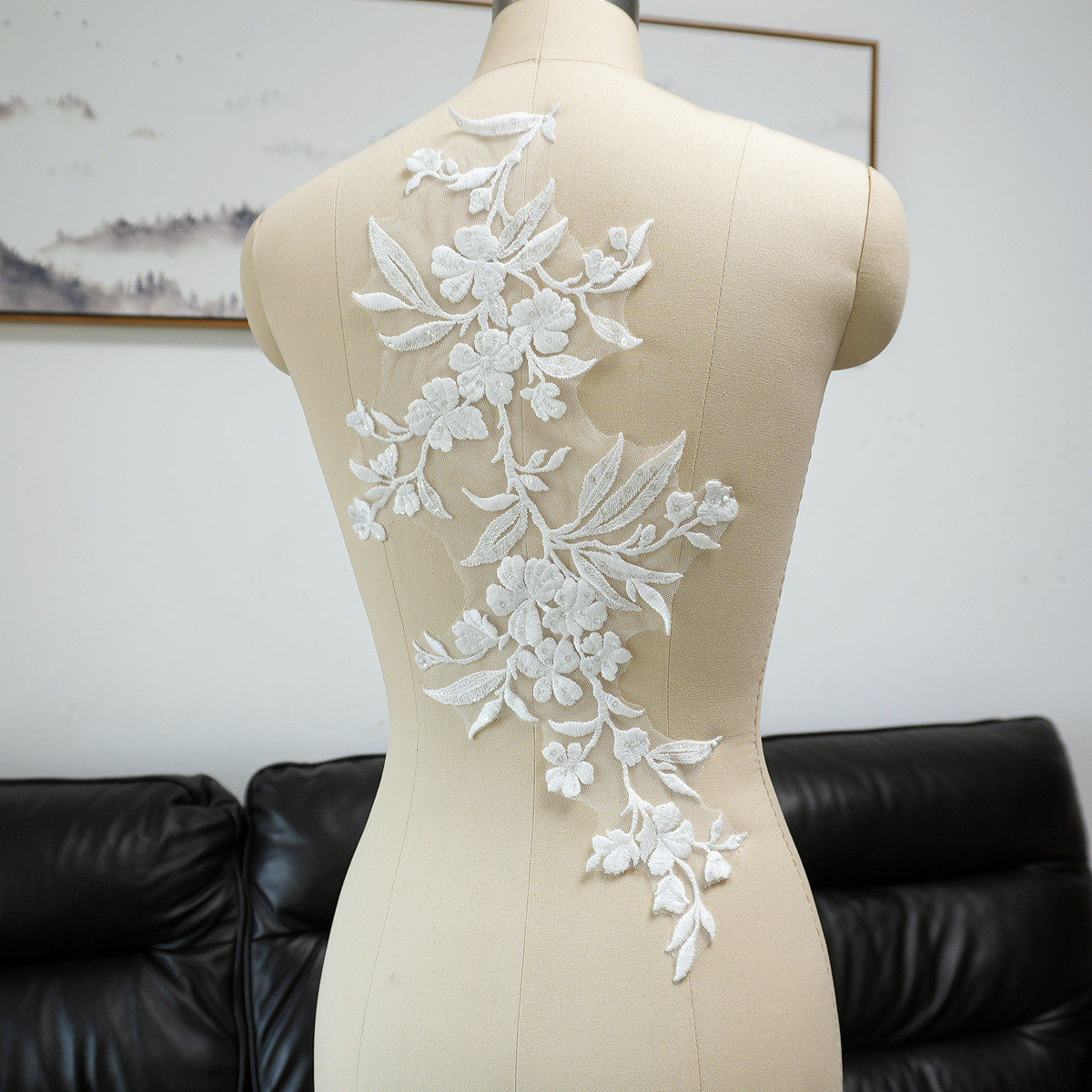 白い花柄の葉っぱのスパンコールアップリケパッチ生地、ウェディ - Embellish Craft のレビューと価格